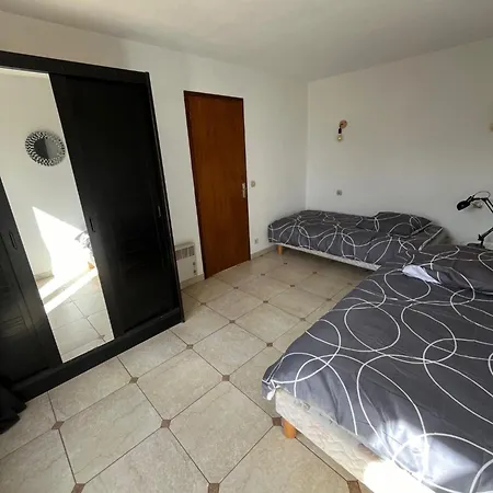 Maison Avec Grand Jardin - Cando טוייר