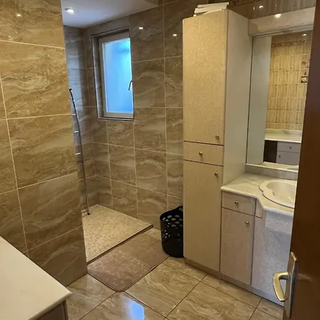 Maison Avec Grand Jardin - Cando וילה