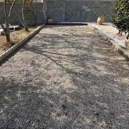 Villa Maison Avec Grand Jardin - Cando *
