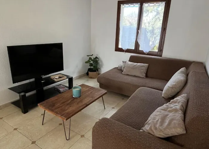 Maison Avec Grand Jardin - Cando *